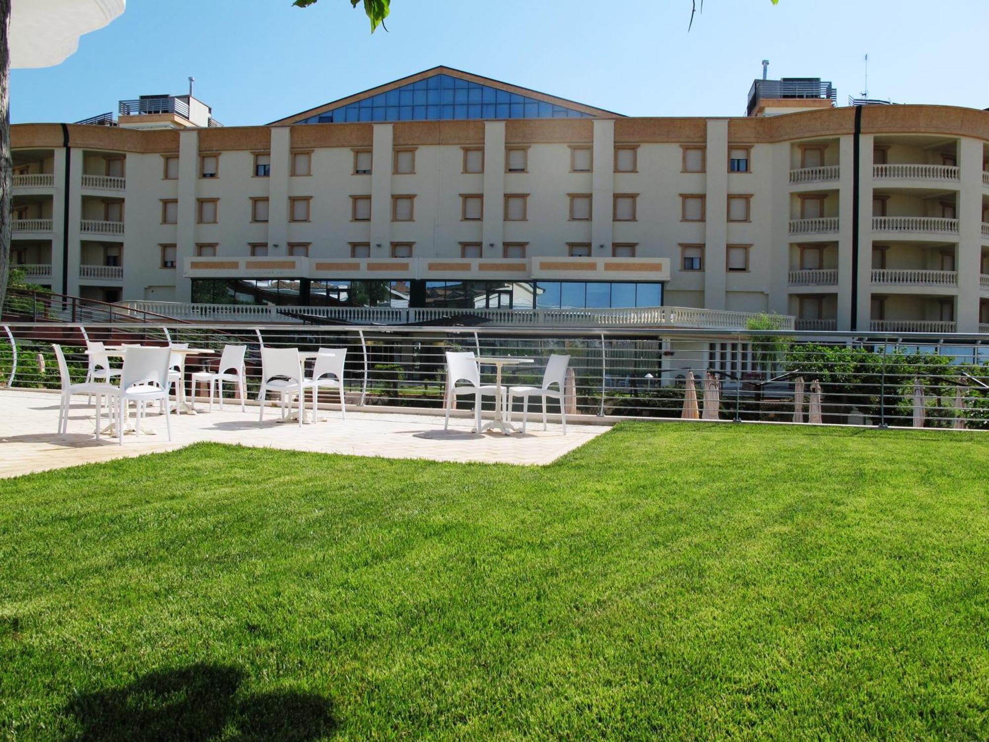 Gran Paradiso Hotel Spa San Giovanni Rotondo Exterior photo